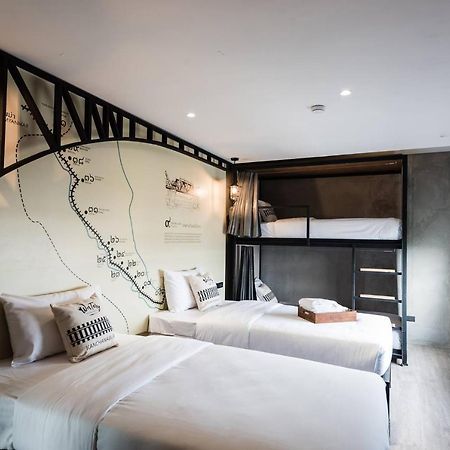 Westory Design Poshtel Hotel Канчанабури Екстериор снимка