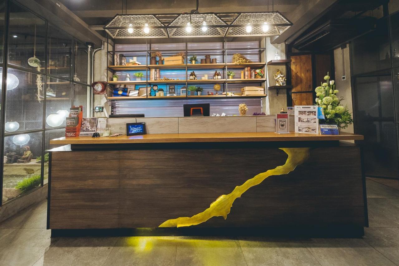 Westory Design Poshtel Hotel Канчанабури Екстериор снимка