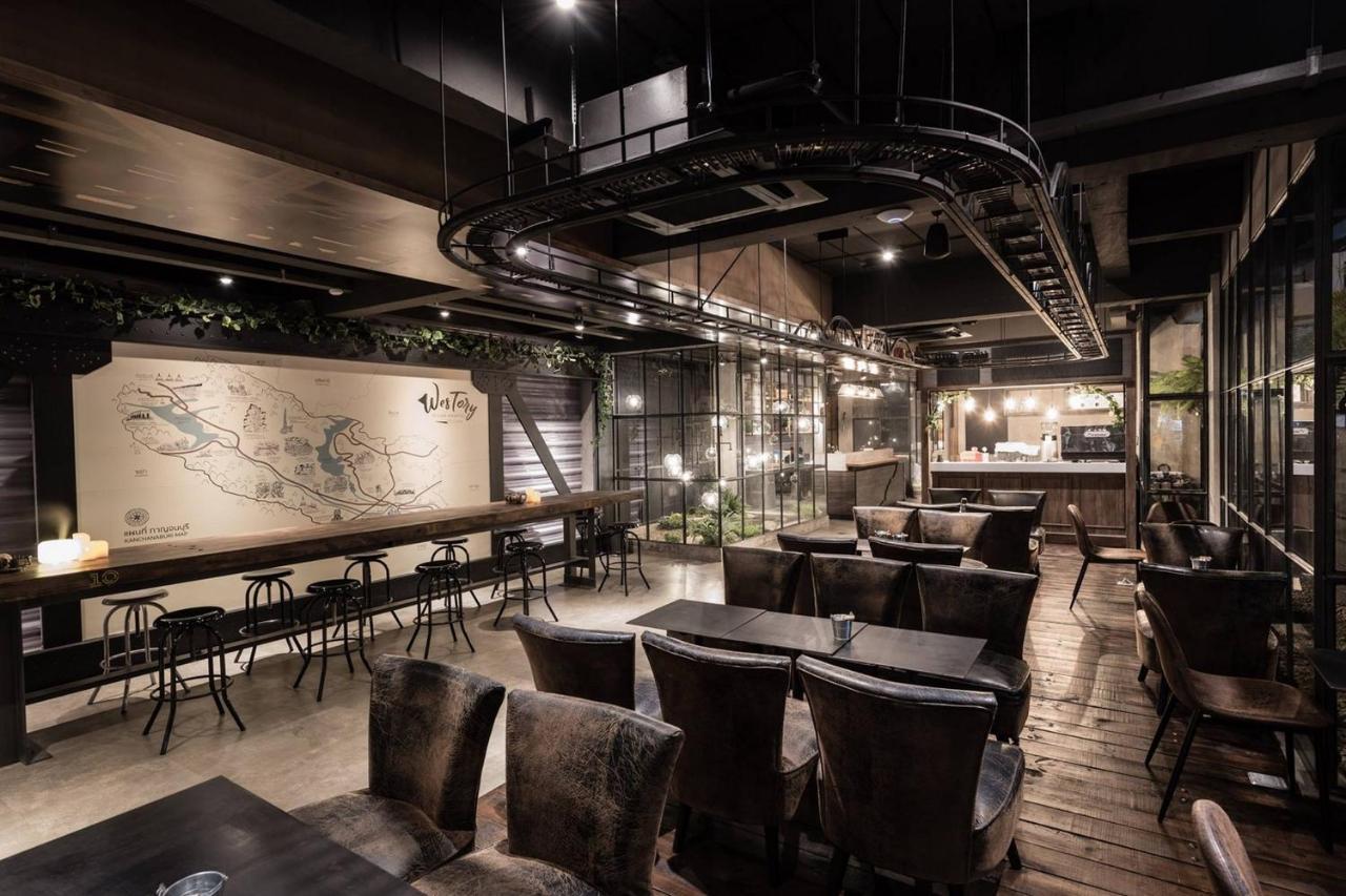 Westory Design Poshtel Hotel Канчанабури Екстериор снимка