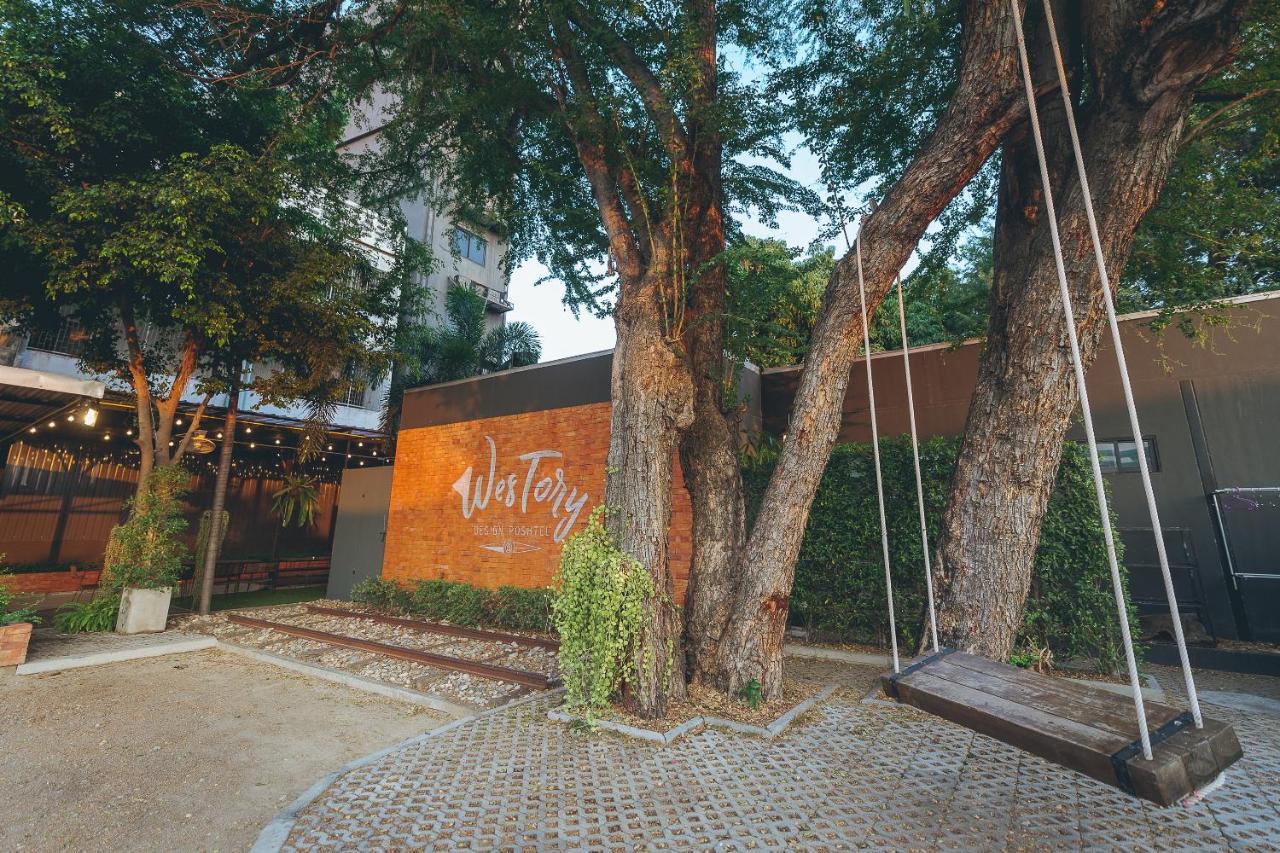 Westory Design Poshtel Hotel Канчанабури Екстериор снимка