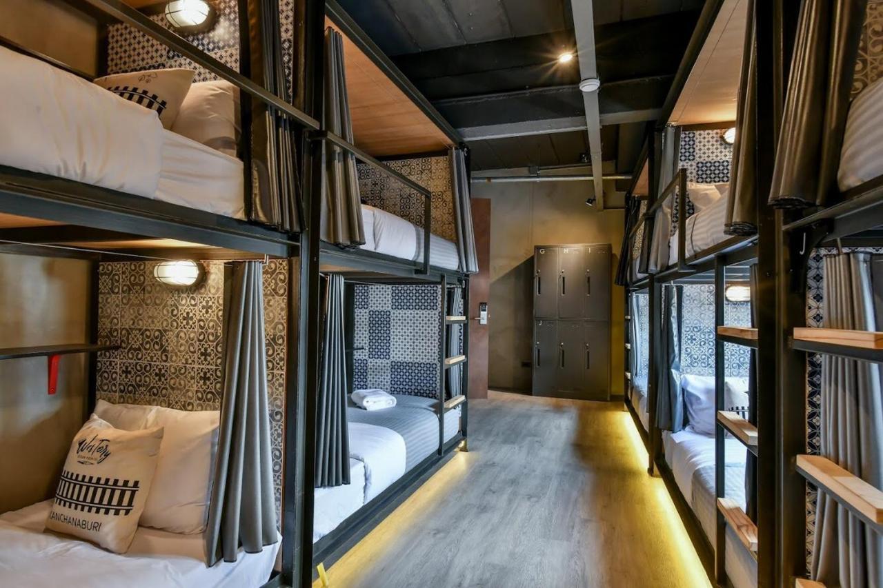Westory Design Poshtel Hotel Канчанабури Екстериор снимка